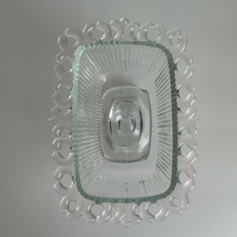 Vintage Indiana Clear Glass Ribbed Footed Lace Edge Lidded Candy Dish - Picture 7 of 10